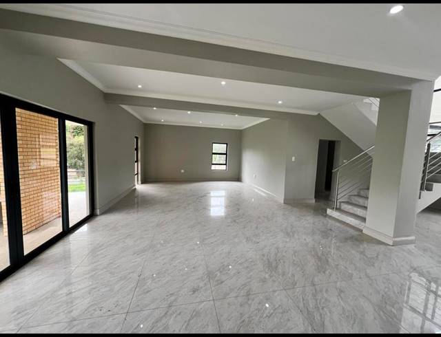 7 BEDROOM HOUSE FOR SALE IN HILTON GARDENS